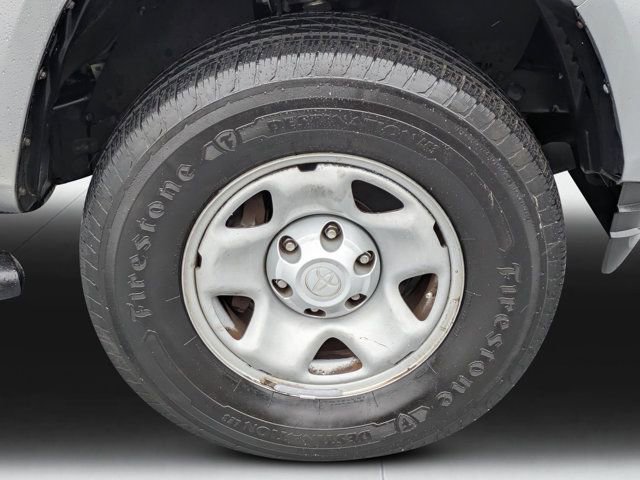 Used 2017 Toyota Tacoma SR image 9