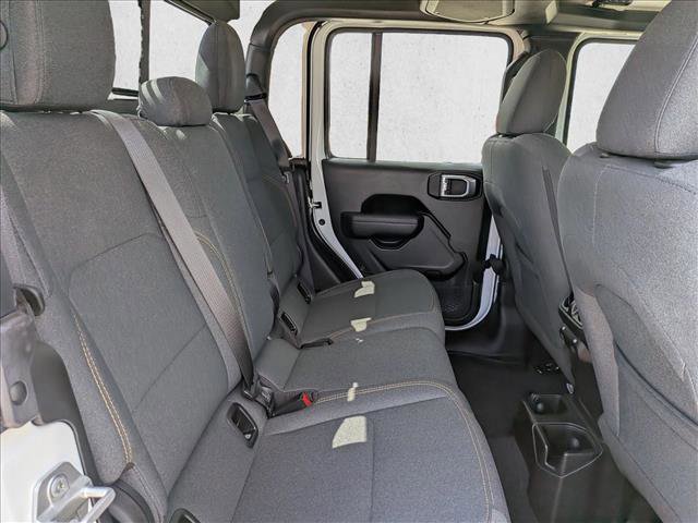Used 2024 Jeep Gladiator Sport image 19