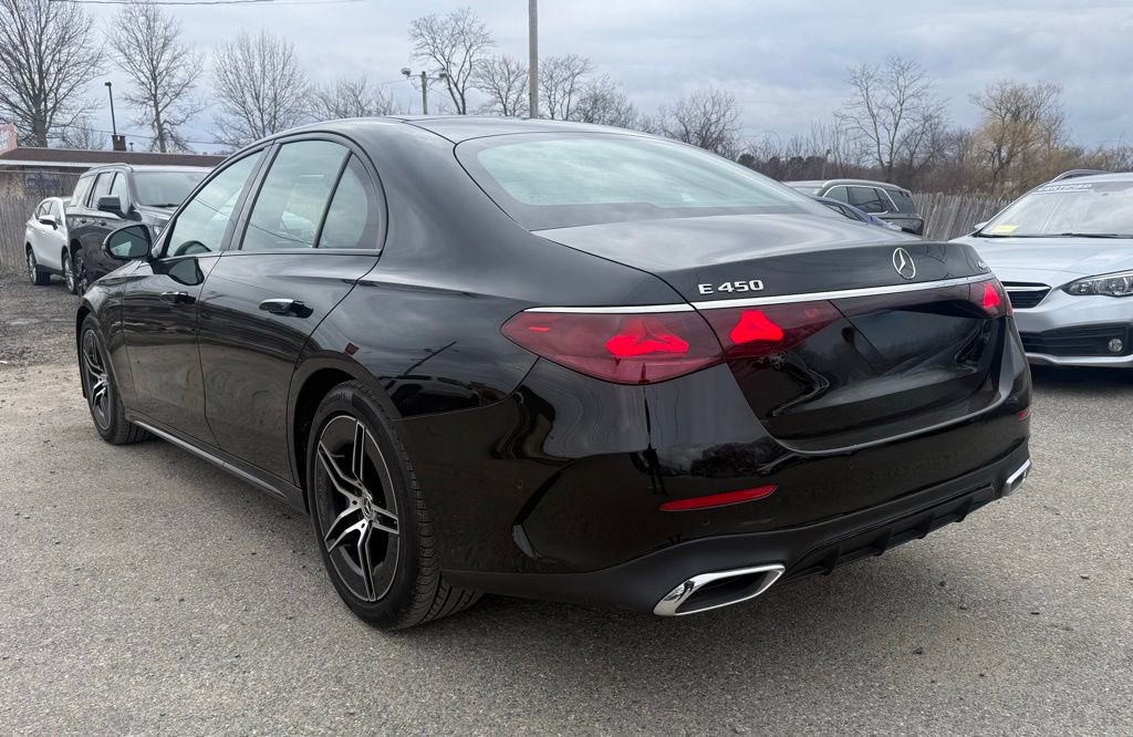 Used 2025 Mercedes-Benz E 450 4MATIC Sedan image 3