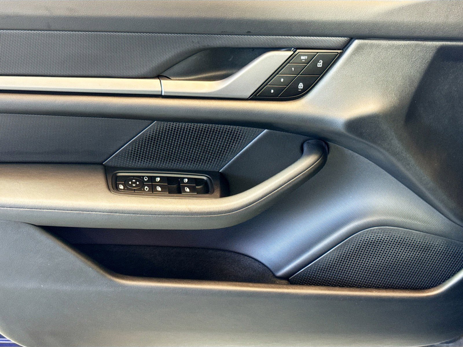 Certified 2023 Porsche Taycan 4S image 11