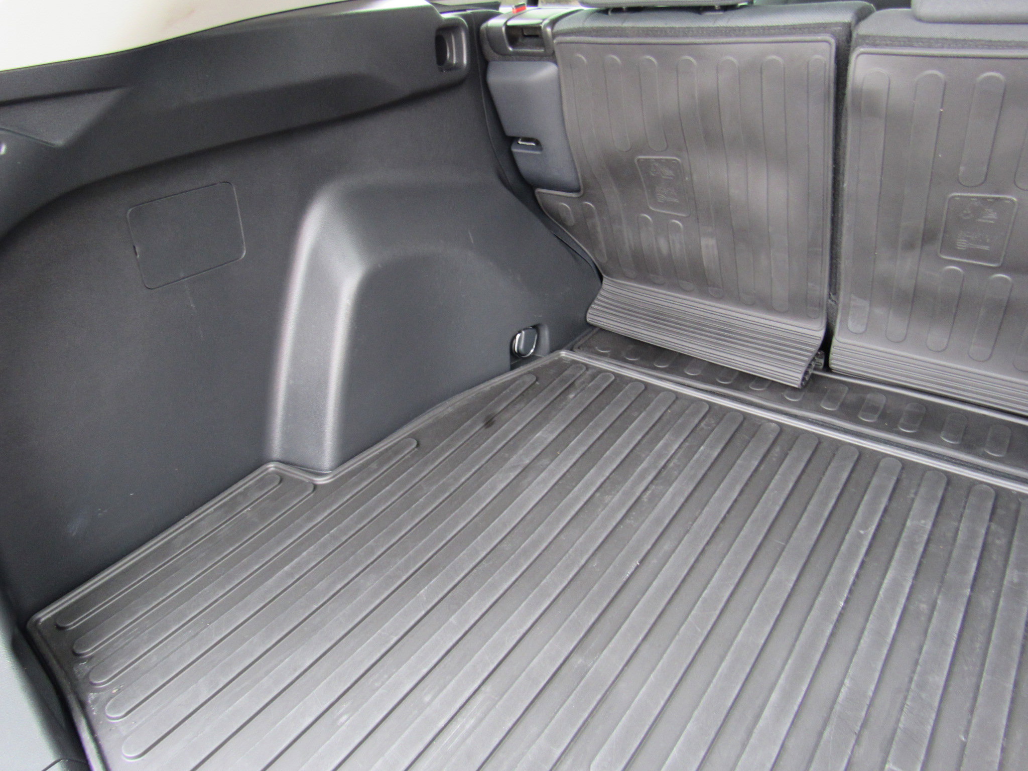 Used 2024 Toyota RAV4 XLE w/ Weather Package image 39