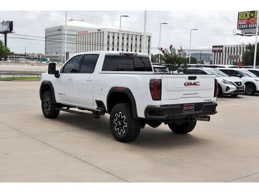 Used 2025 GMC Sierra 2500 AT4X AWD/4WD image 4
