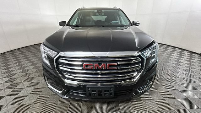 Used 2023 GMC Terrain SLT w/ Infotainment Package II AWD/4WD image 7