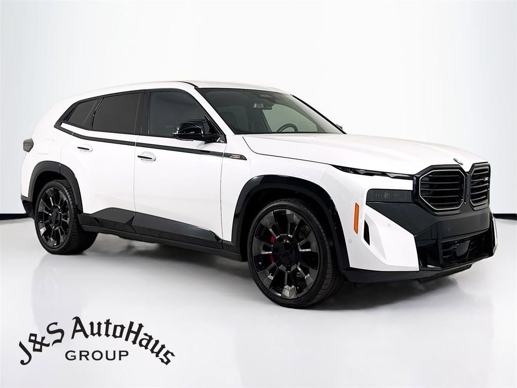 Used 2025 BMW XM AWD/4WD image 1