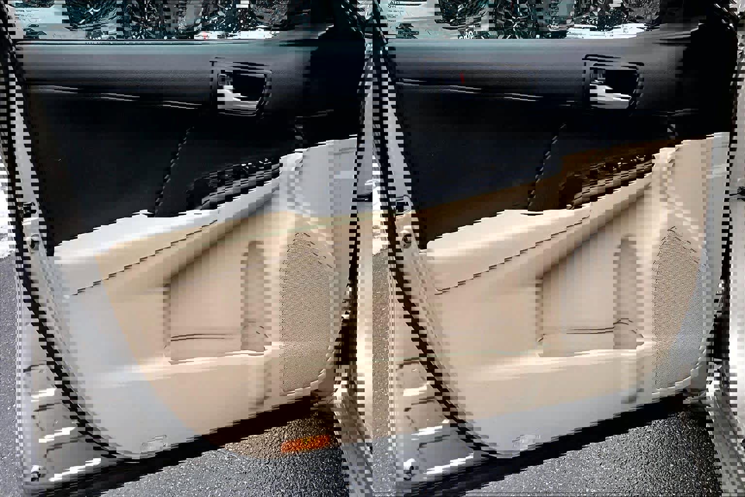 Used 2013 Toyota Camry LE image 21