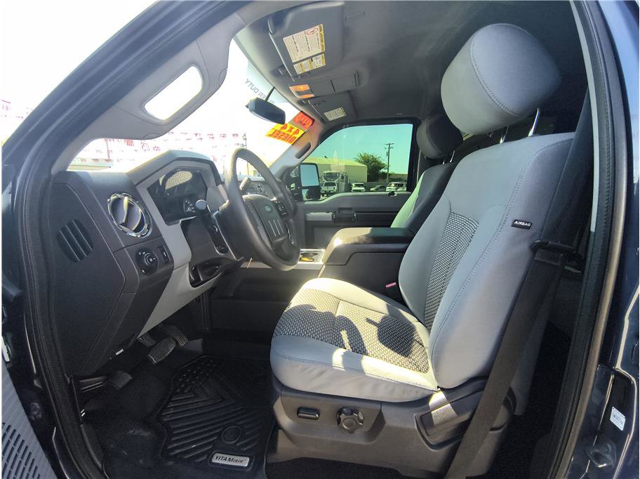 Used 2013 Ford F250 XLT w/ Chrome Pkg image 9