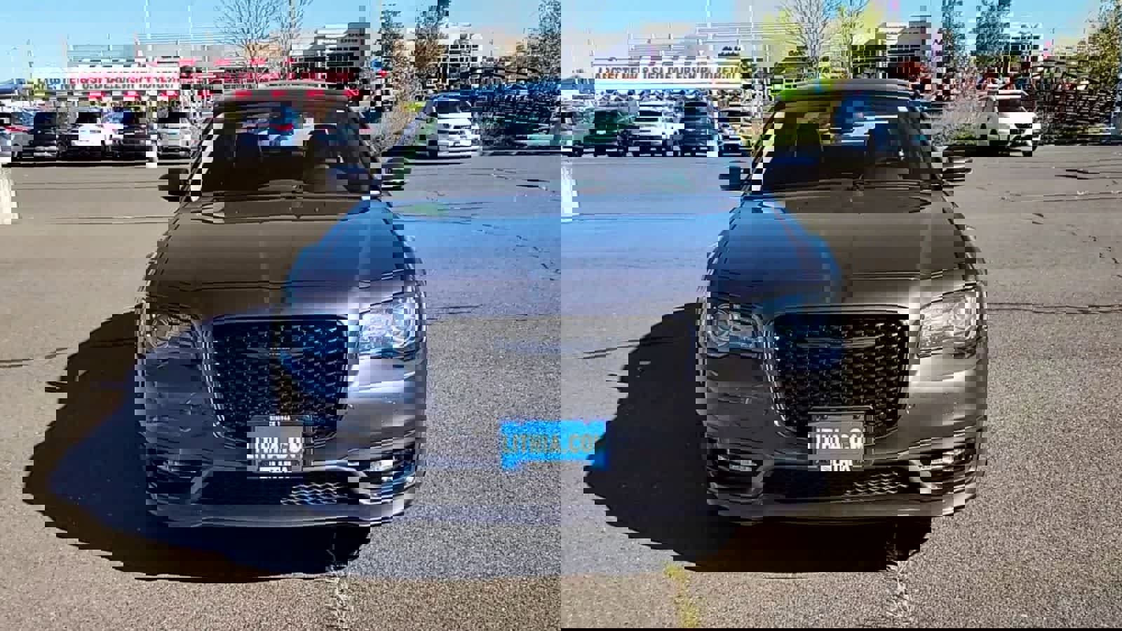 Used 2023 Chrysler 300 Touring L w/ Popular Equipment Group image 3