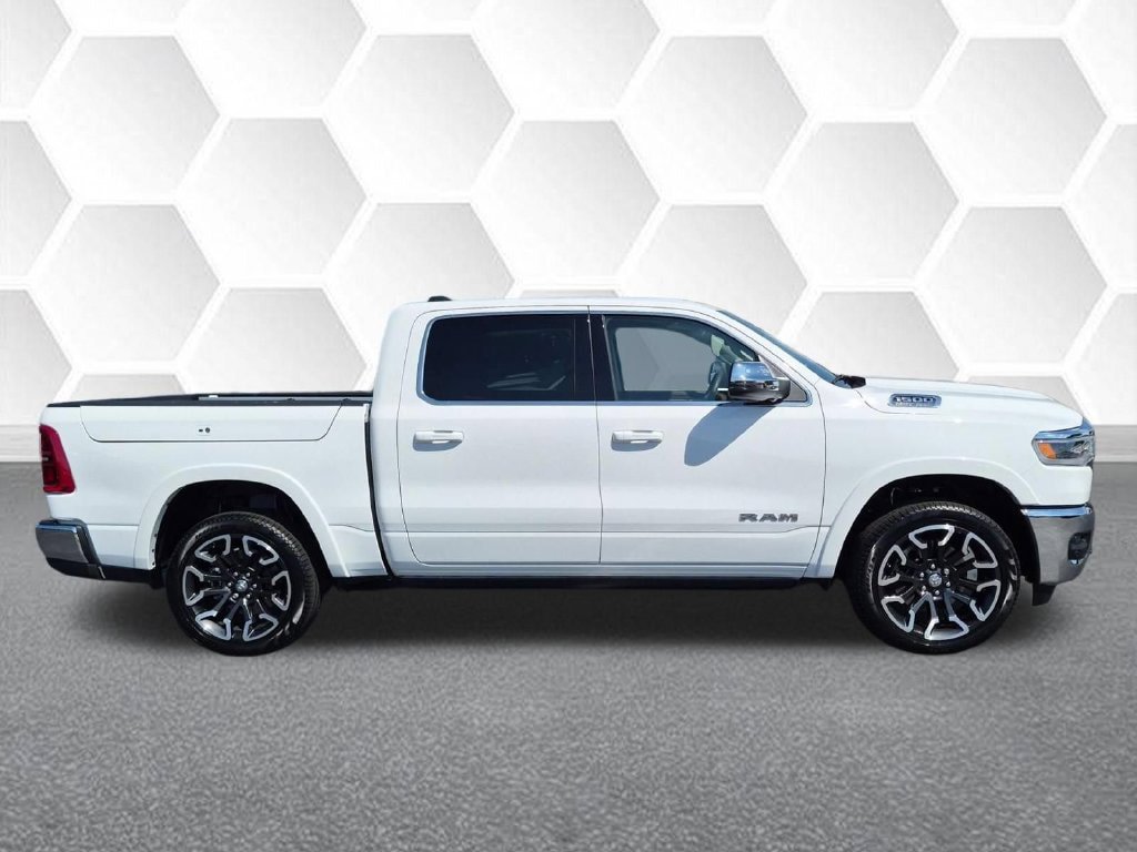 Used 2025 RAM 1500 Limited AWD/4WD image 2