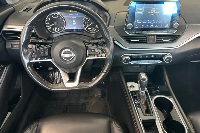 Used 2024 Nissan Altima 2.5 SR FWD image 16