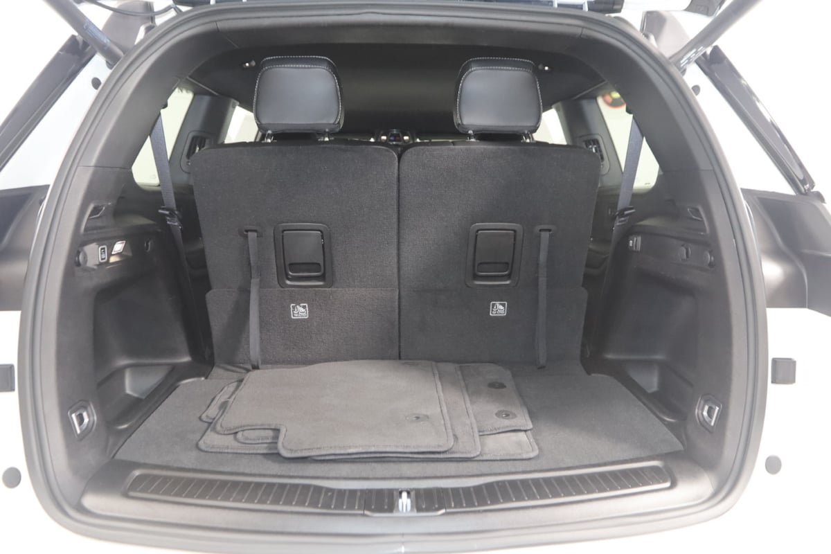 Used 2023 Jeep Grand Cherokee L Laredo AWD/4WD image 38