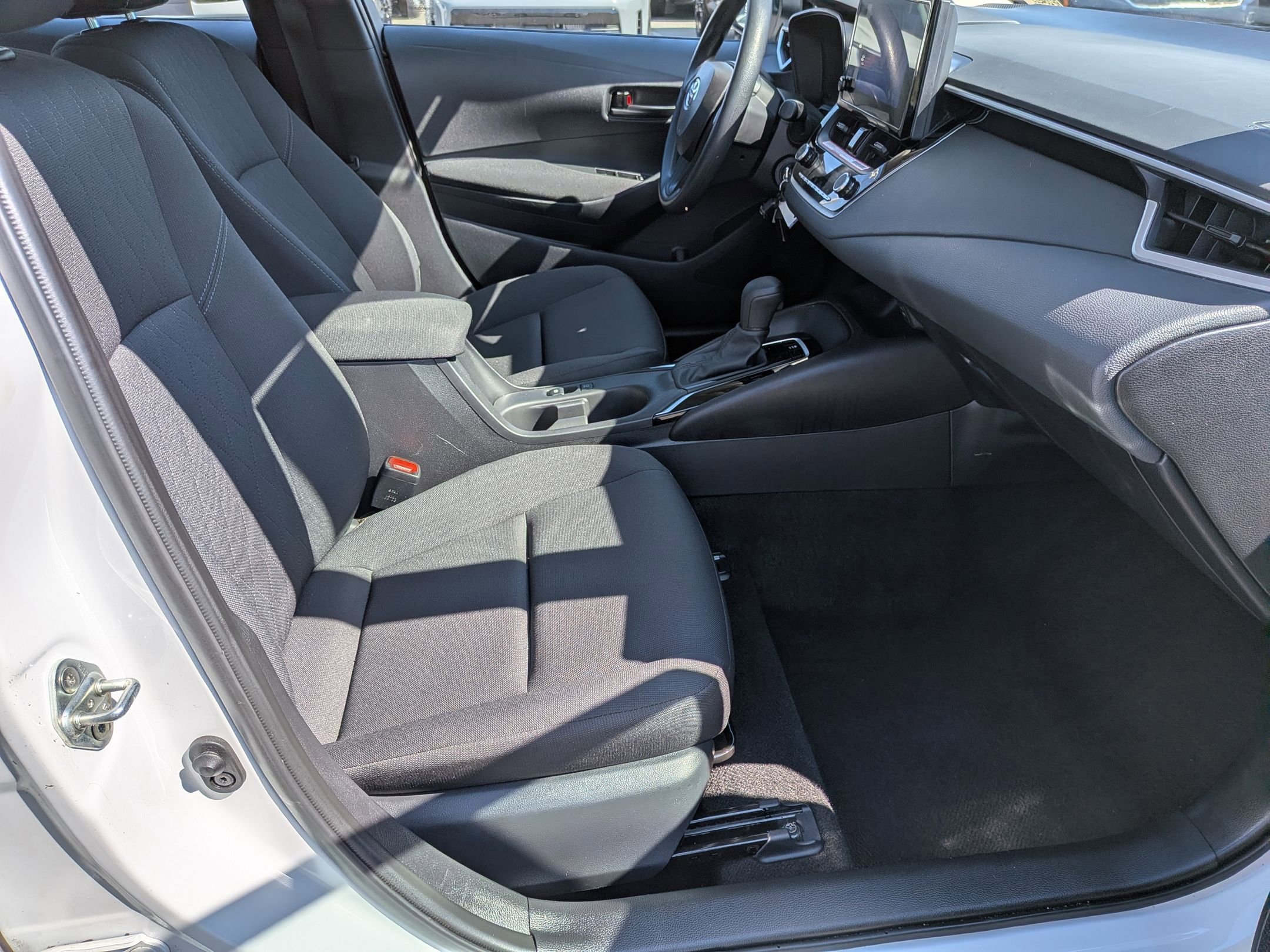 Used 2024 Toyota Corolla LE image 35