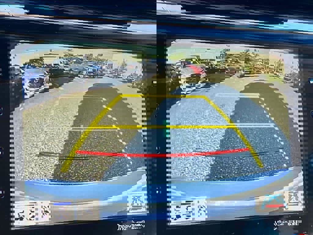 Used 2020 Toyota Camry XLE image 15