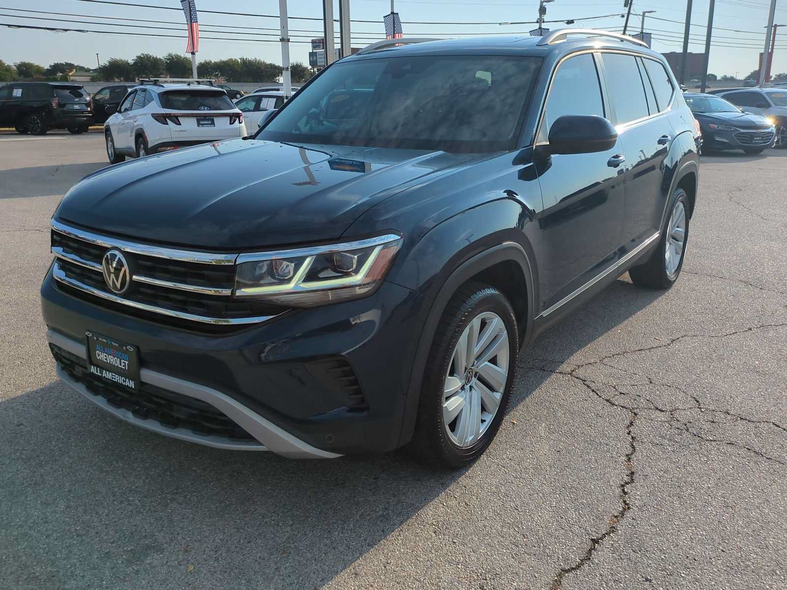 Used 2021 Volkswagen Atlas SEL AWD/4WD image 4