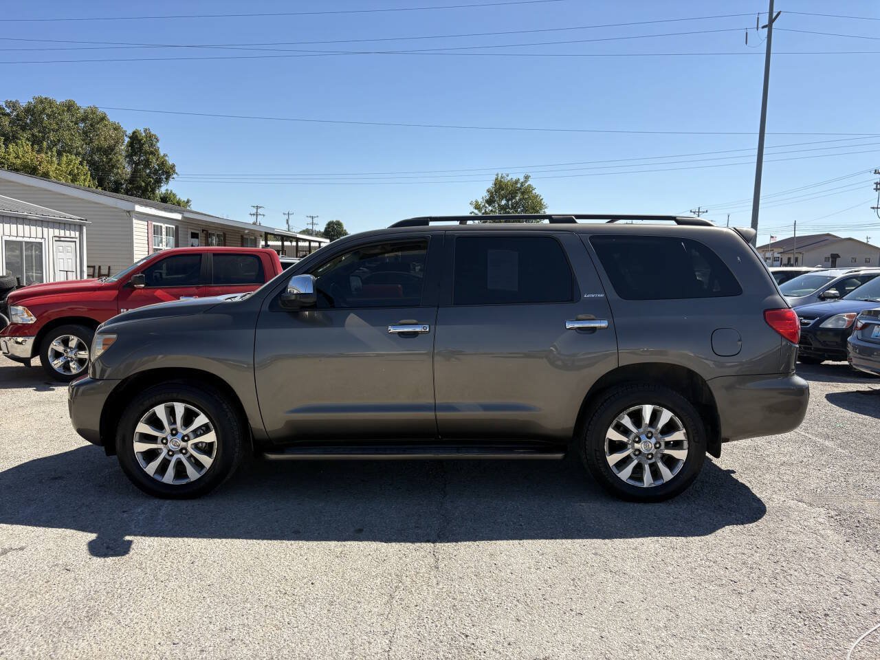 Used 2008 Toyota Sequoia Limited AWD/4WD image 2