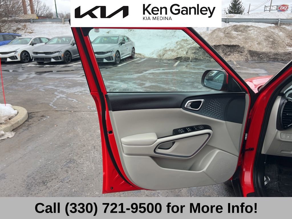 Certified 2025 Kia Soul EX image 26