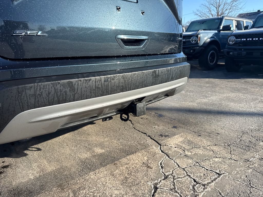 Used 2024 Ford Edge SEL w/ Convenience Package image 11