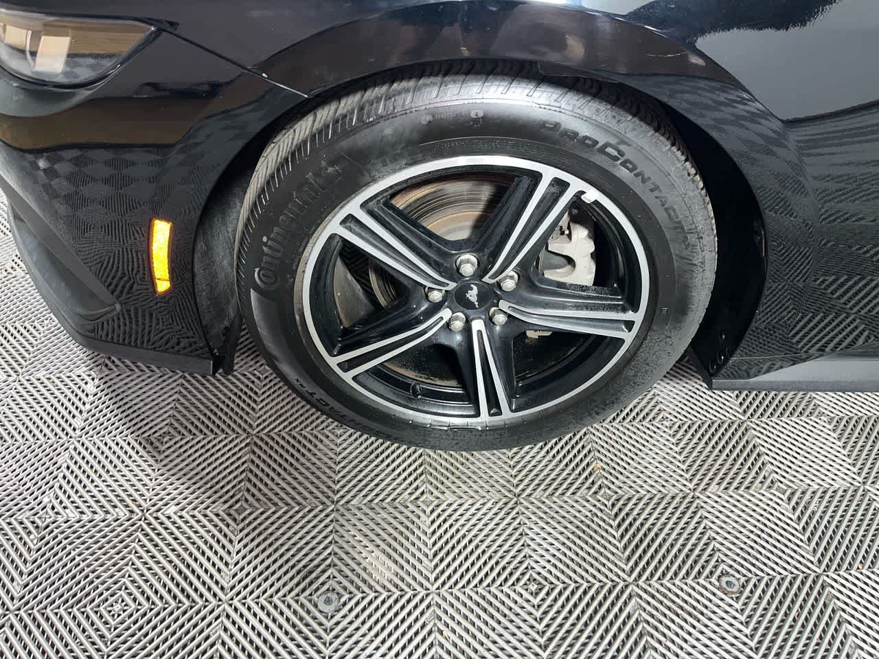 Used 2025 Ford Mustang Premium RWD image 10