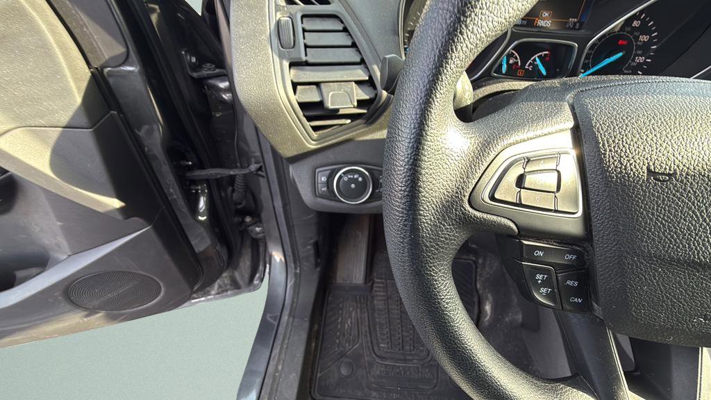 Used 2019 Ford Escape SE image 21