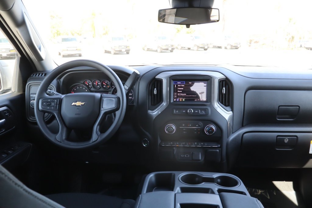 New 2026 Chevrolet Silverado 1500 Custom RWD image 25