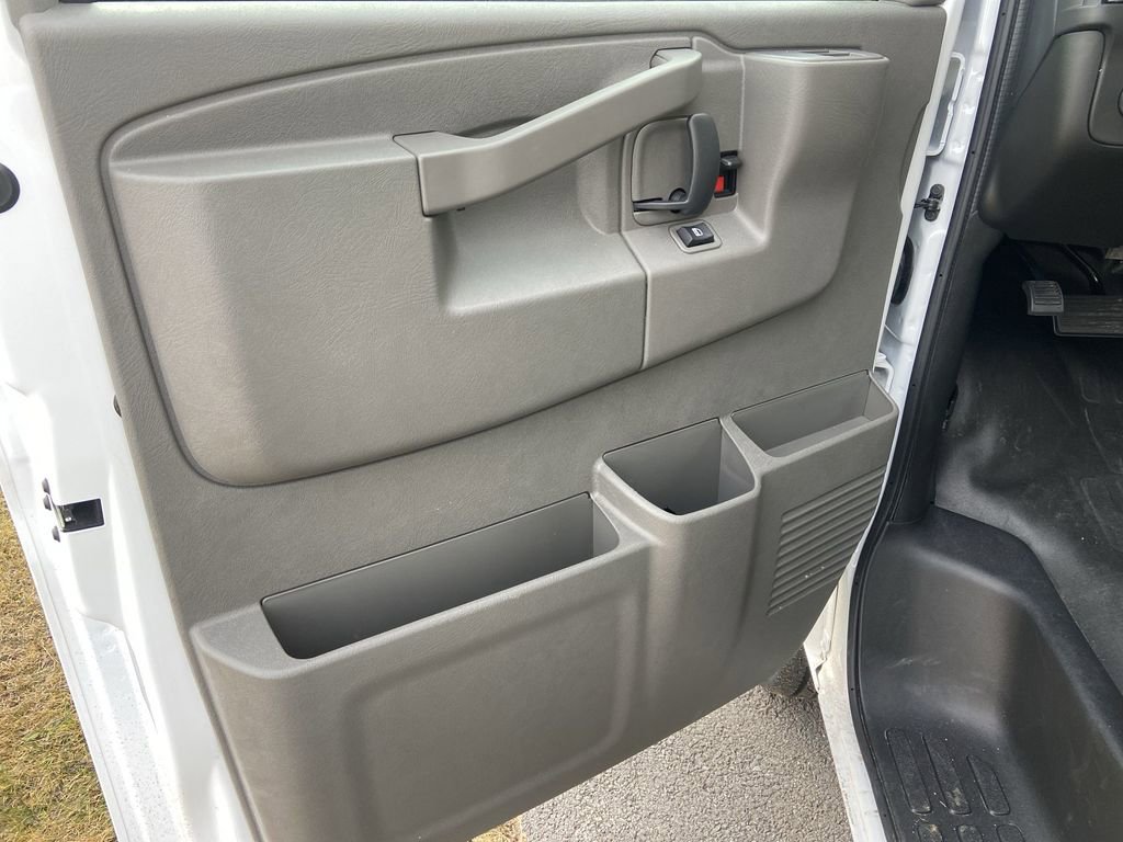 New 2024 Chevrolet Express 3500 w/ Power Convenience Package RWD image 19