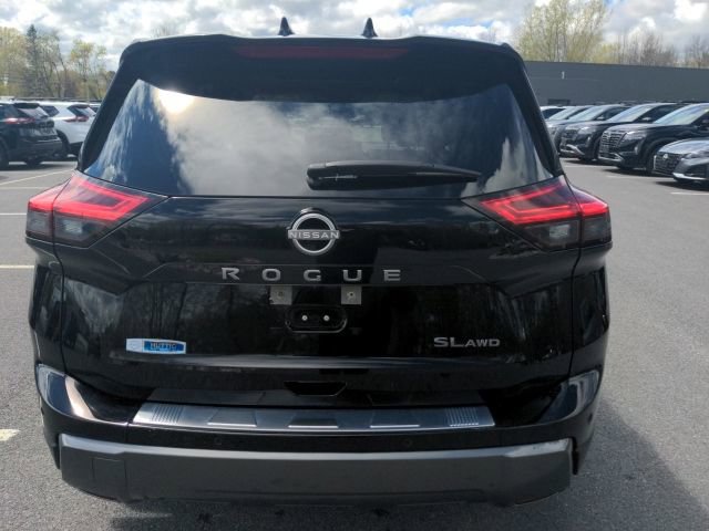Used 2025 Nissan Rogue SL w/ Tech Package AWD/4WD image 6