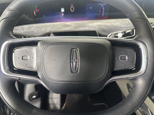 Used 2024 Lincoln Nautilus Reserve w/ Equipment Group 202A image 11