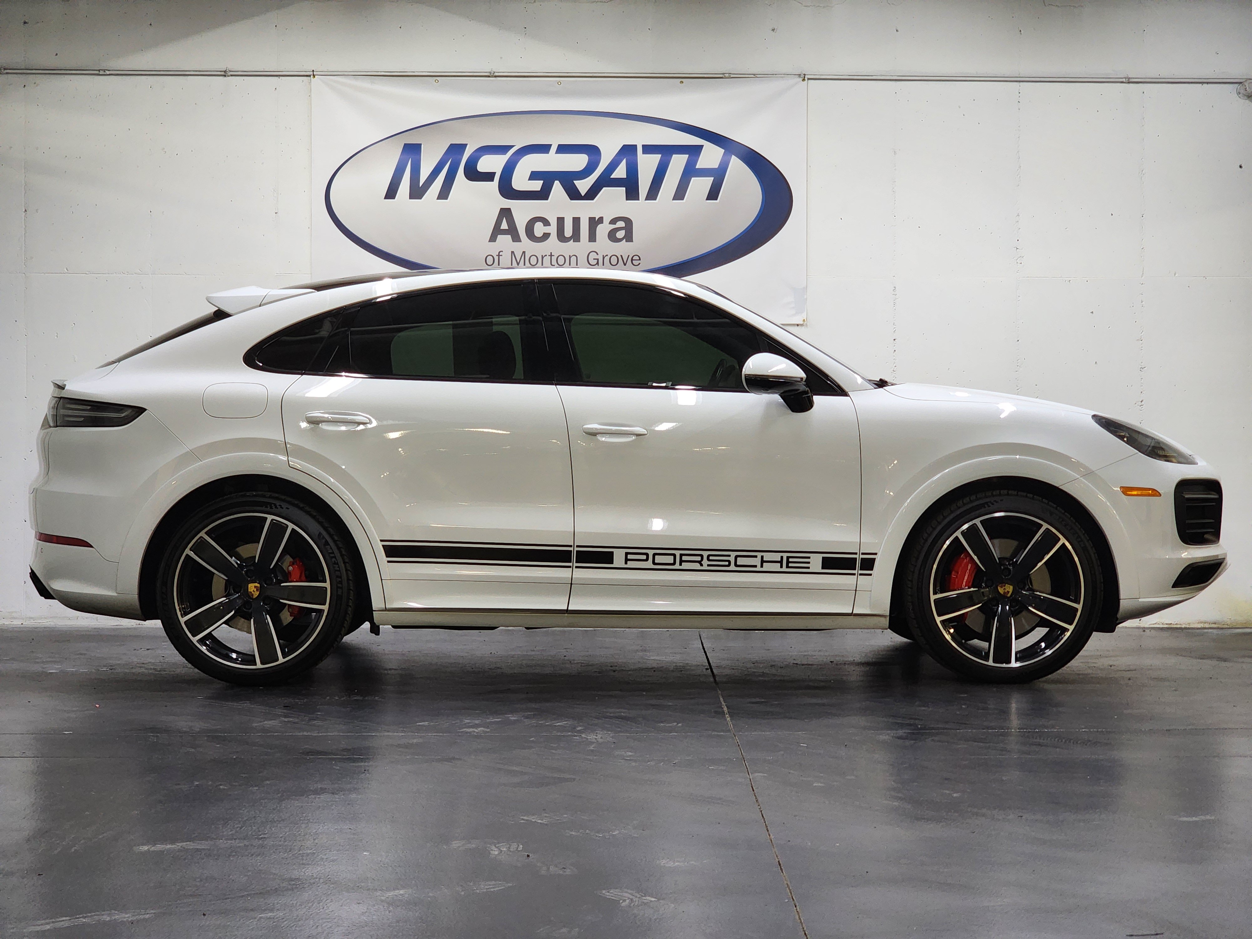 Used 2021 Porsche Cayenne GTS AWD/4WD image 3
