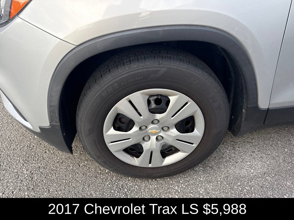 Used 2017 Chevrolet Trax LS FWD image 8