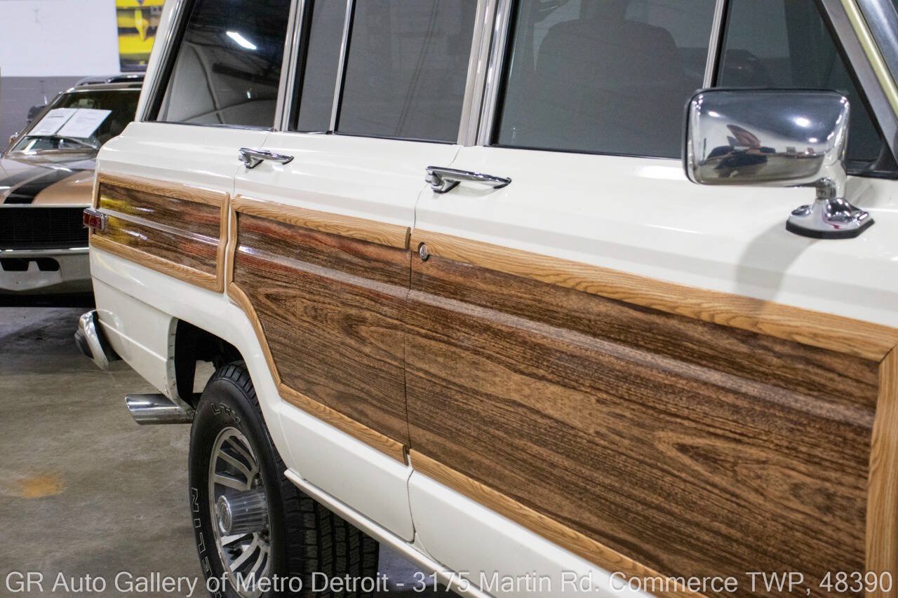 Used 1987 Jeep Grand Wagoneer AWD/4WD image 25