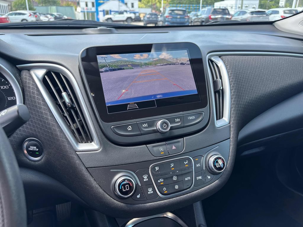 Used 2025 Chevrolet Malibu LT FWD image 15