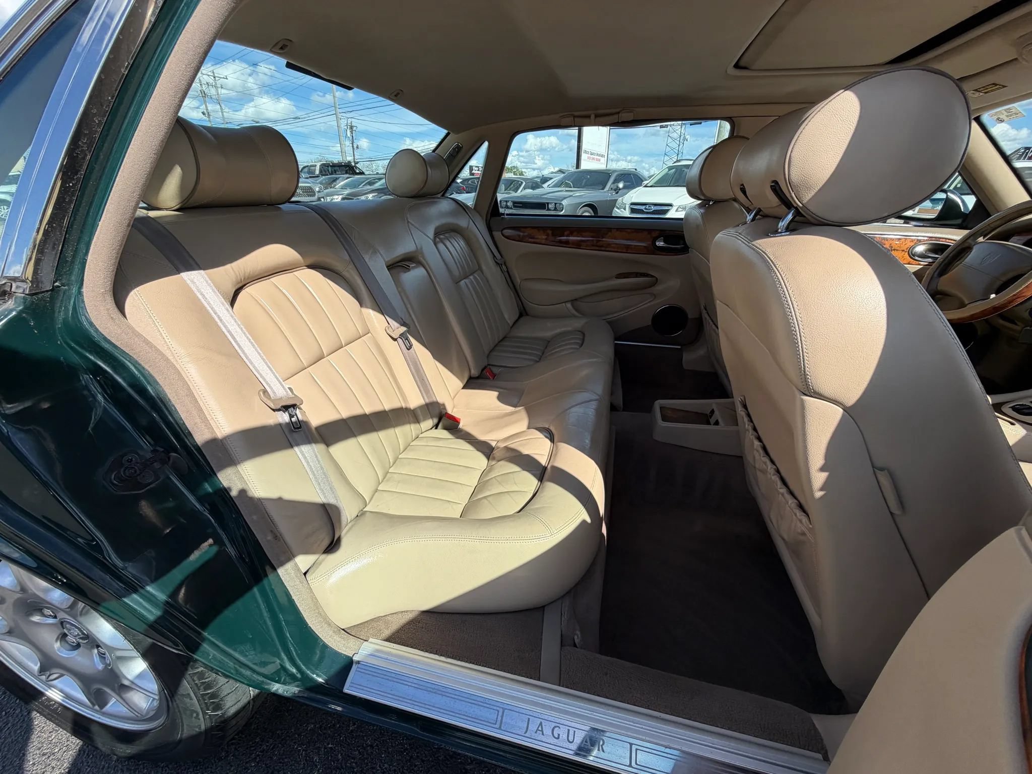 Used 2001 Jaguar XJ8 RWD image 15