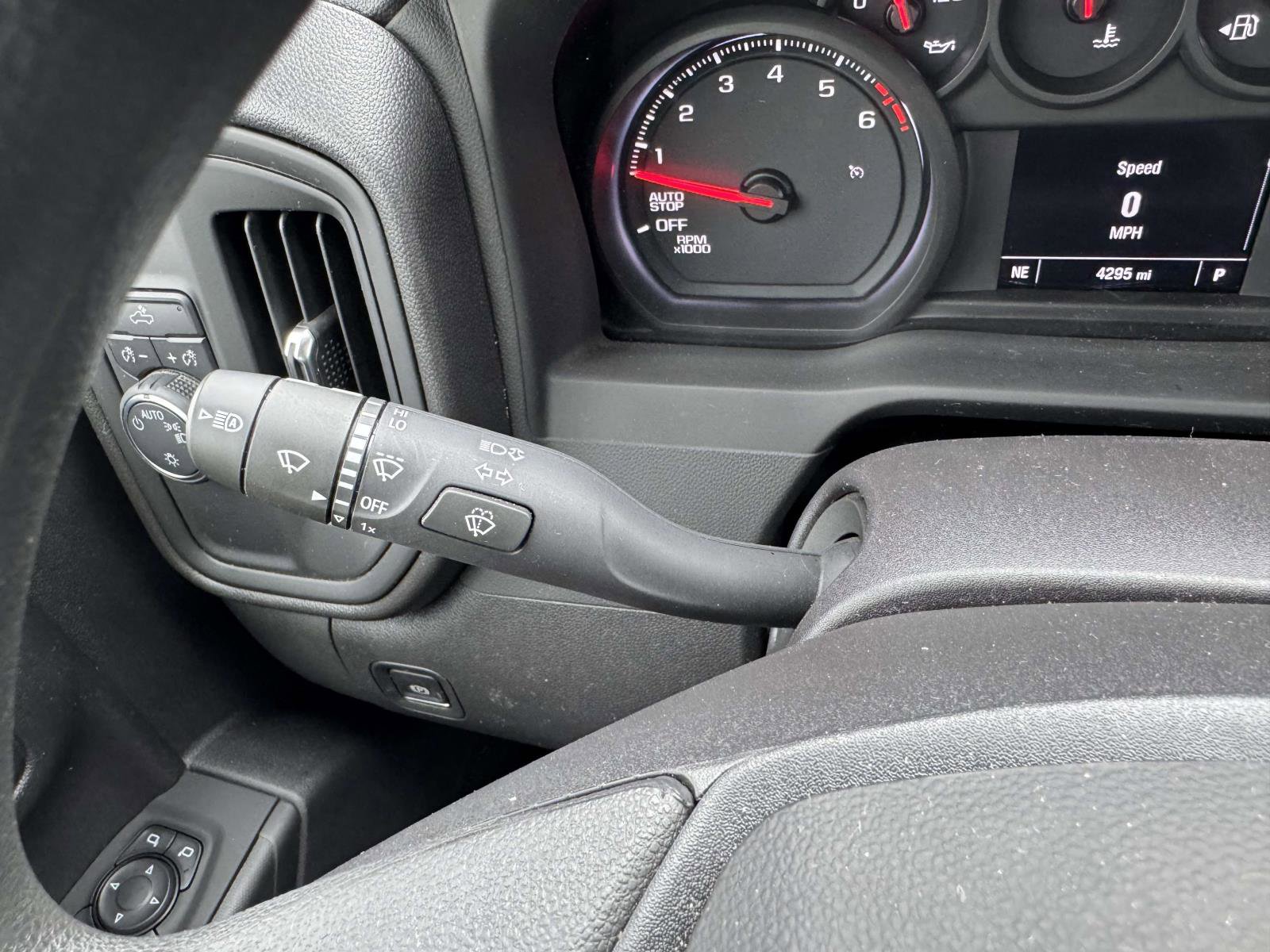 Used 2025 Chevrolet Silverado 1500 W/T image 27