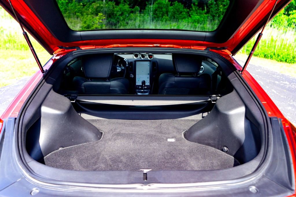 Used 2020 Nissan 370Z Touring Sport RWD image 26
