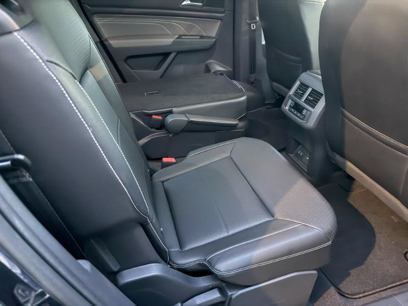 Used 2022 Volkswagen Atlas SE FWD image 11