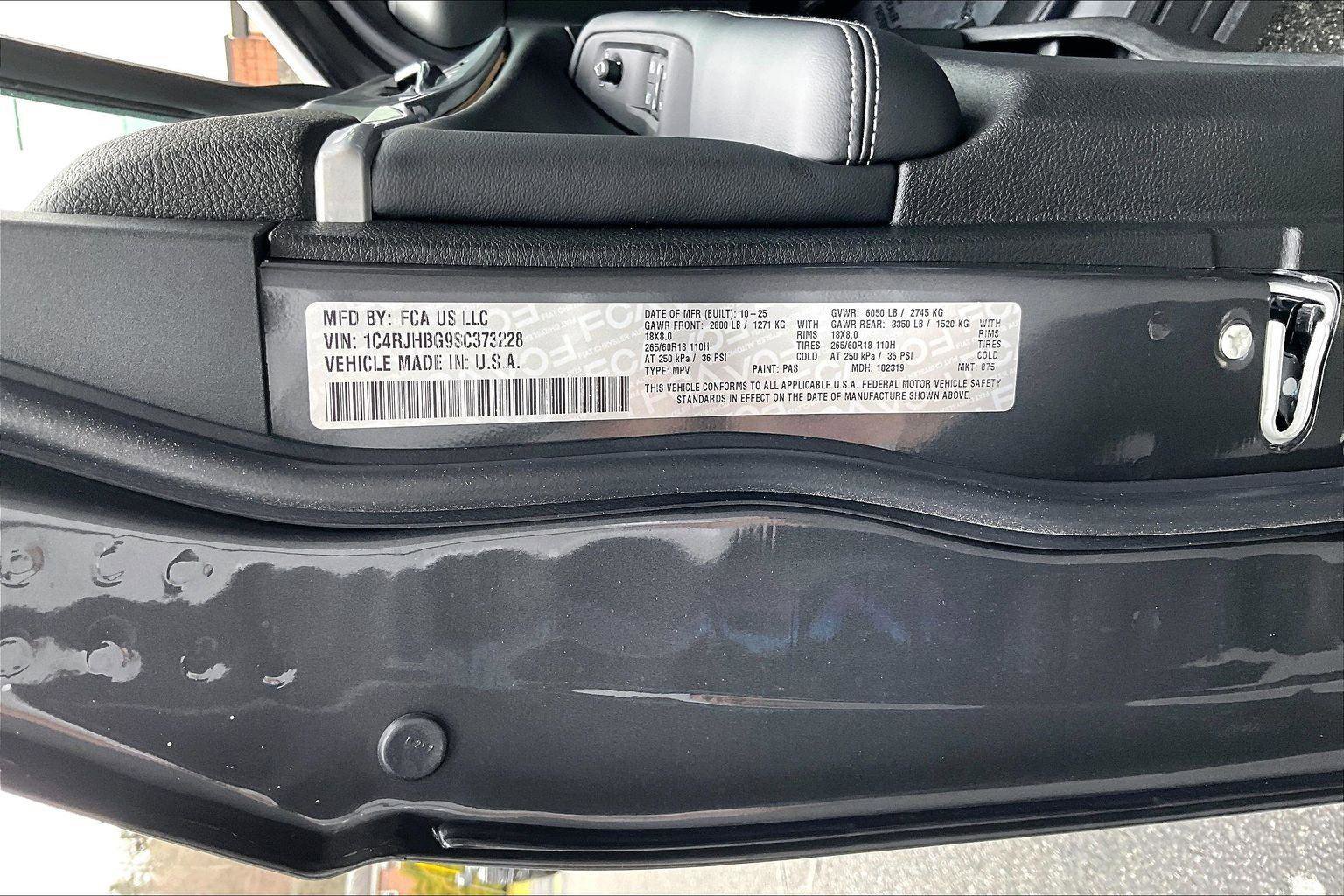 New 2025 Jeep Grand Cherokee Limited w/ Trailer Tow Package image 14