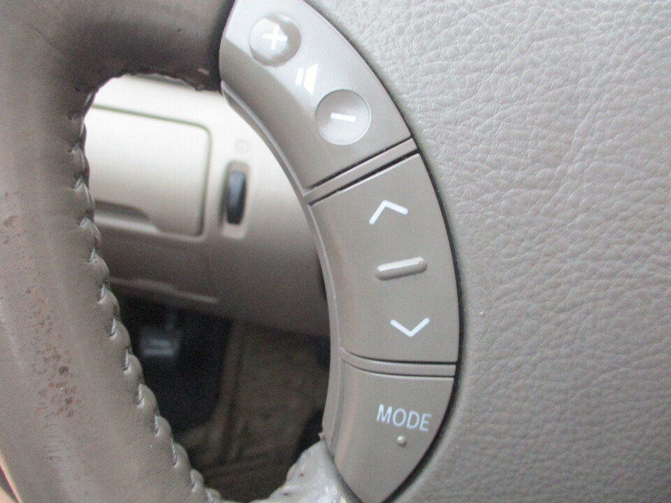 Used 2005 Toyota Camry XLE w/ VSC & Side Airbag Pkg FWD image 34