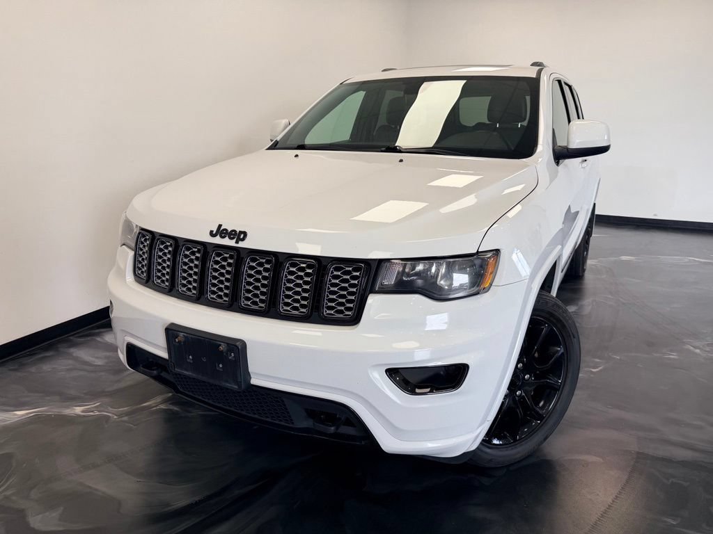 Used 2020 Jeep Grand Cherokee Altitude AWD/4WD image 19