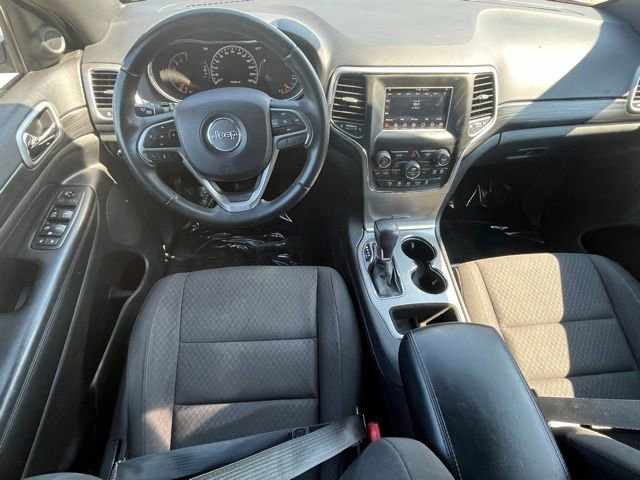 Used 2019 Jeep Grand Cherokee Laredo AWD/4WD image 9