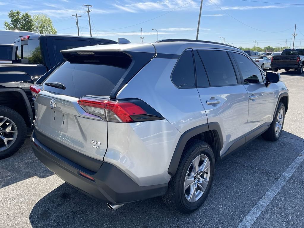 Used 2025 Toyota RAV4 XLE w/ Convenience Package AWD/4WD image 10