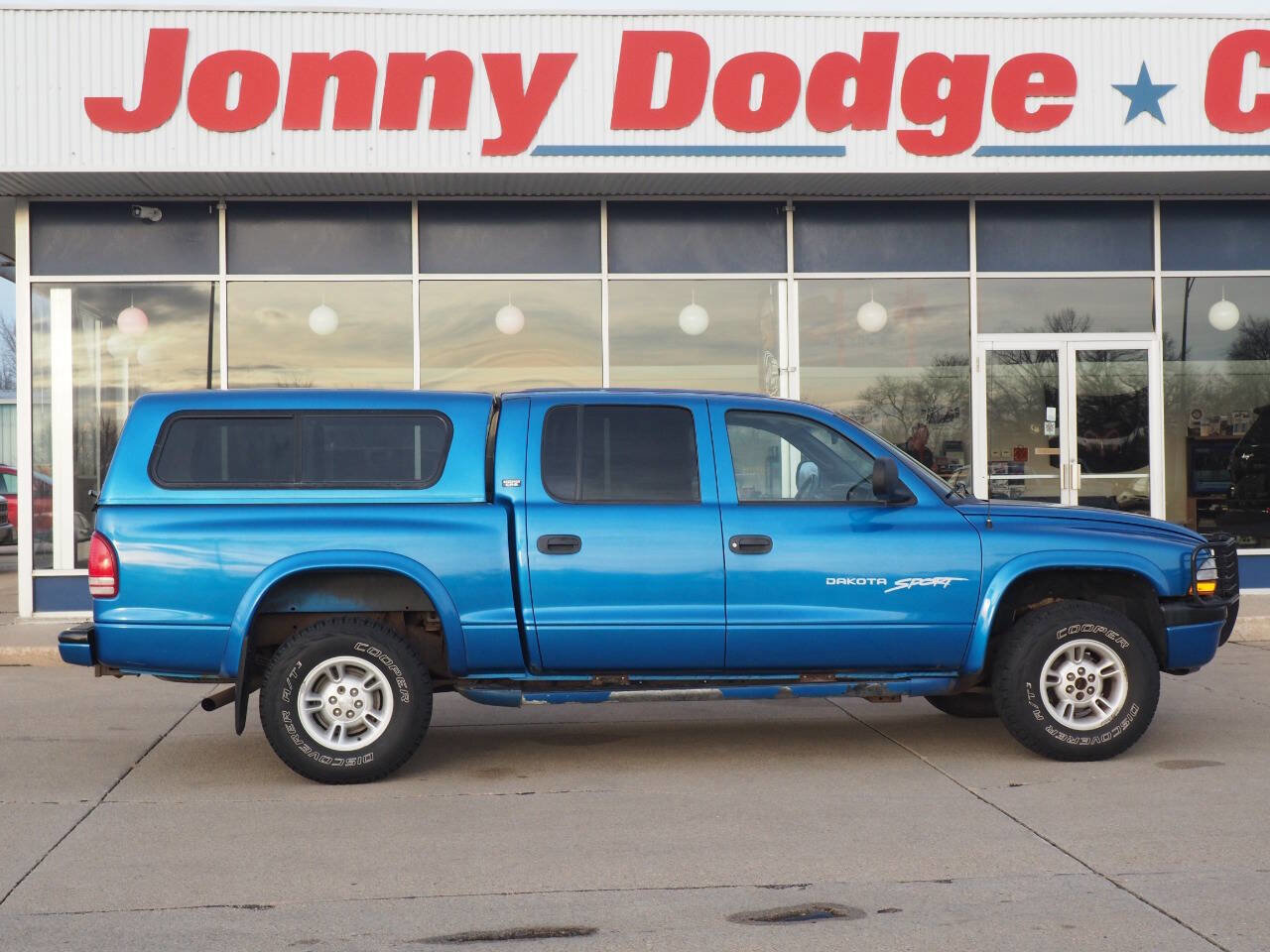 Used 2000 Dodge Dakota SLT