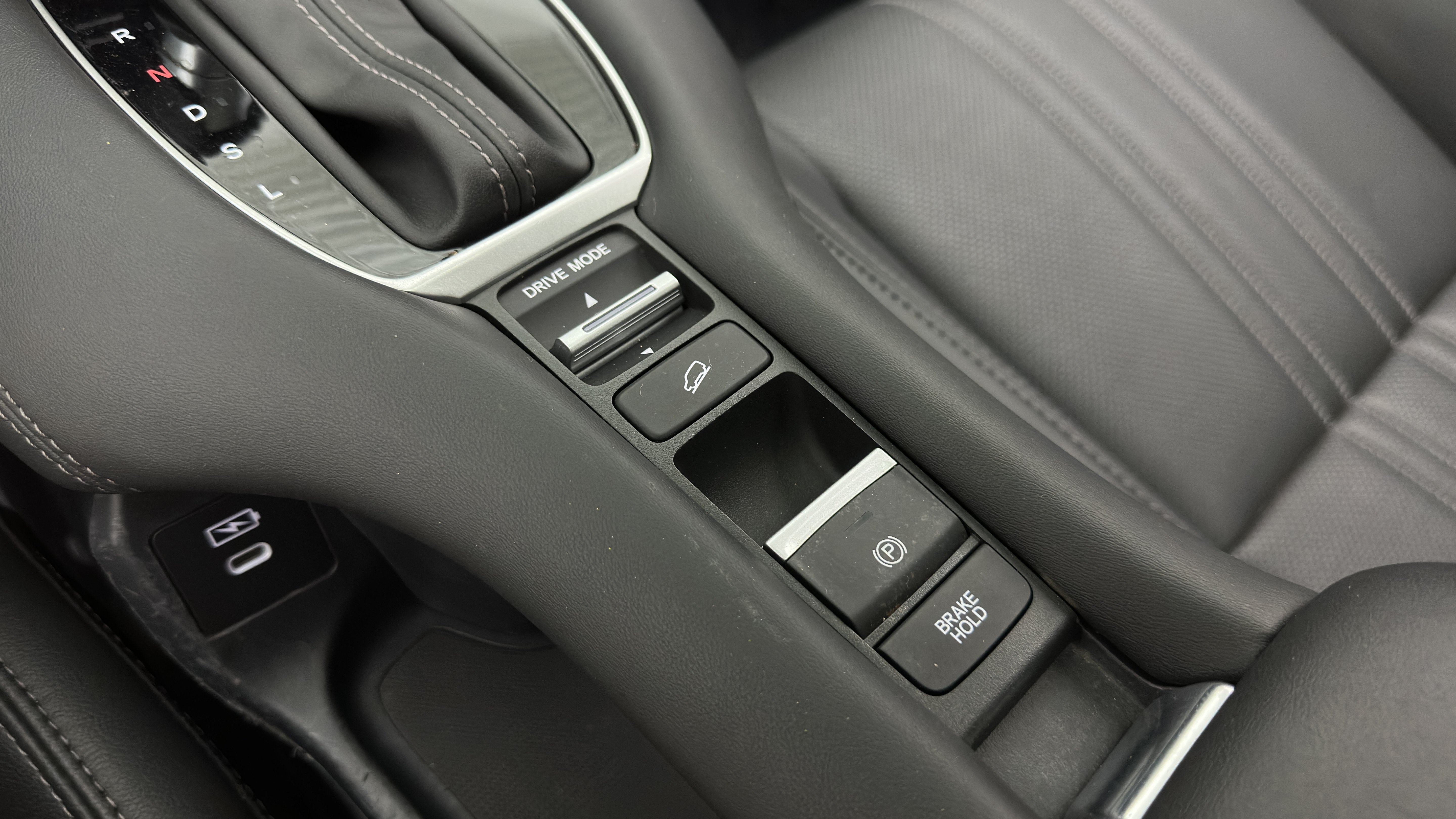 Used 2025 Honda HR-V EX-L image 18