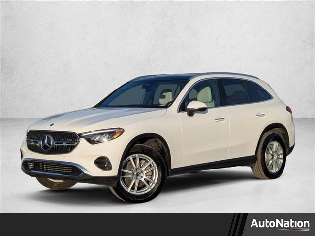Used 2025 Mercedes-Benz GLC 300 4MATIC image 1