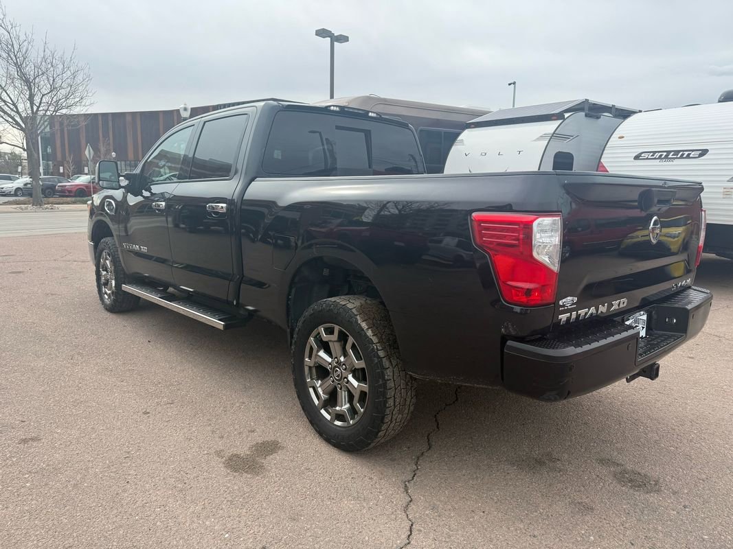 Used 2017 Nissan Titan SV image 5