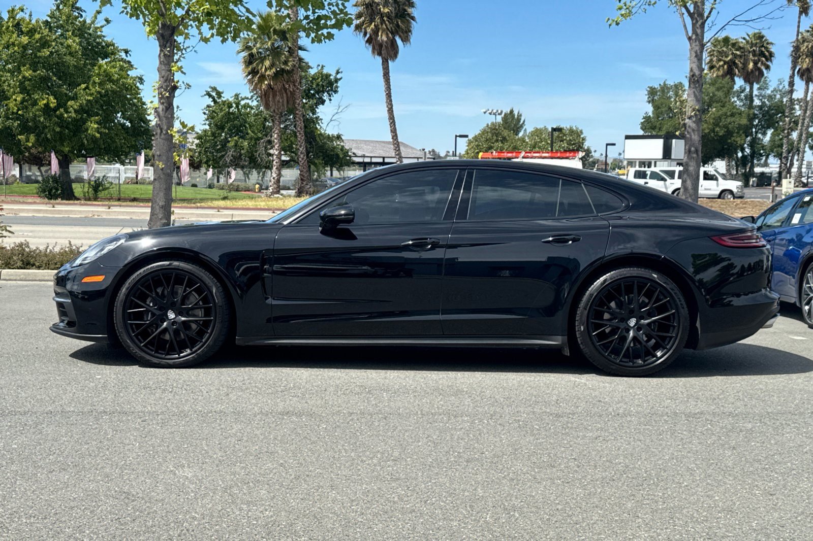 Used 2018 Porsche Panamera 4 image 7