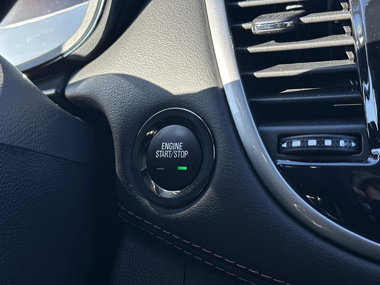 Certified 2022 Chevrolet Trax LT w/ LT Convenience Package image 26