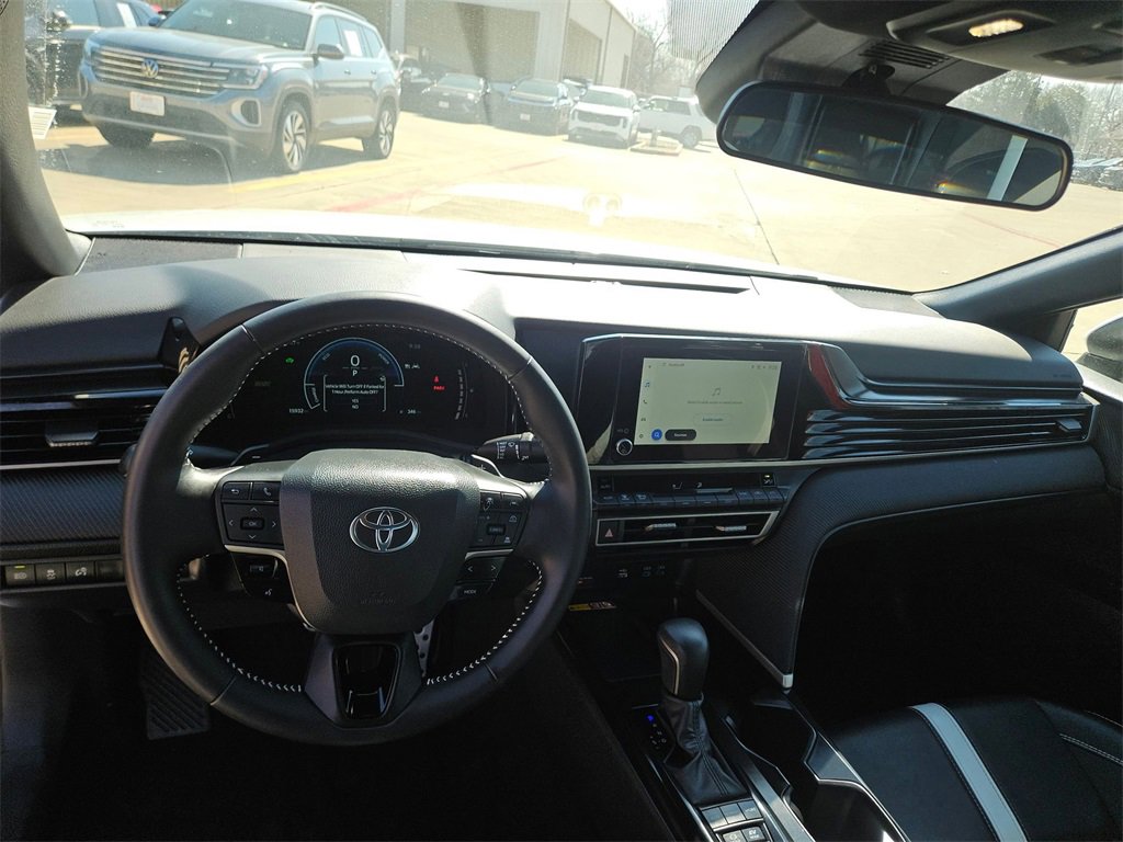 Used 2025 Toyota Camry SE image 16