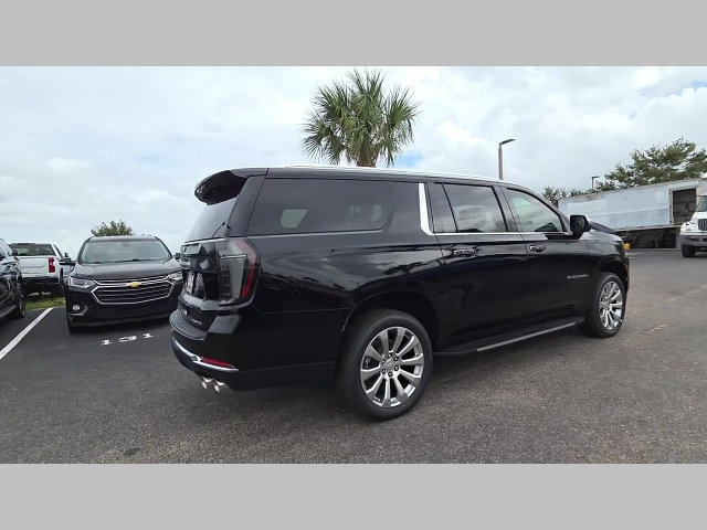New 2026 Chevrolet Suburban Premier w/ Sun And Tow Package AWD/4WD image 18
