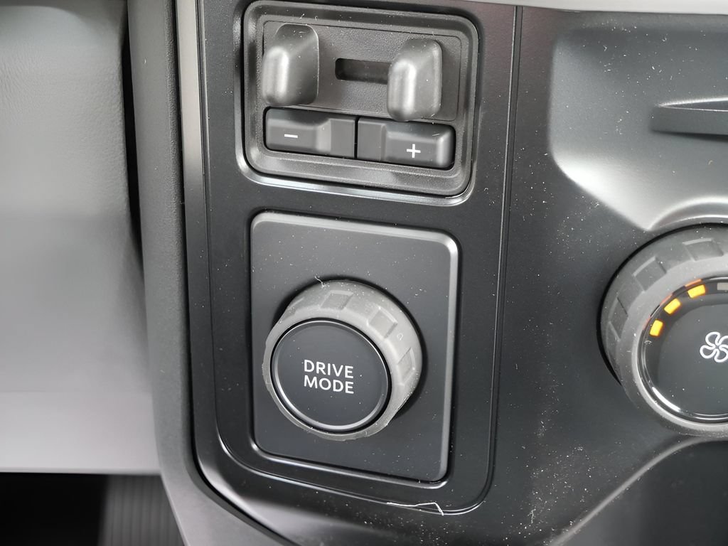 New 2025 Ford F250 XL w/ XL Driver Assist Package RWD image 26
