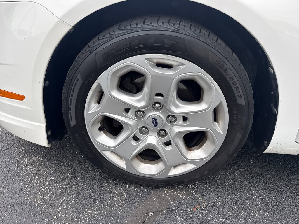 Used 2010 Ford Fusion SE FWD image 24