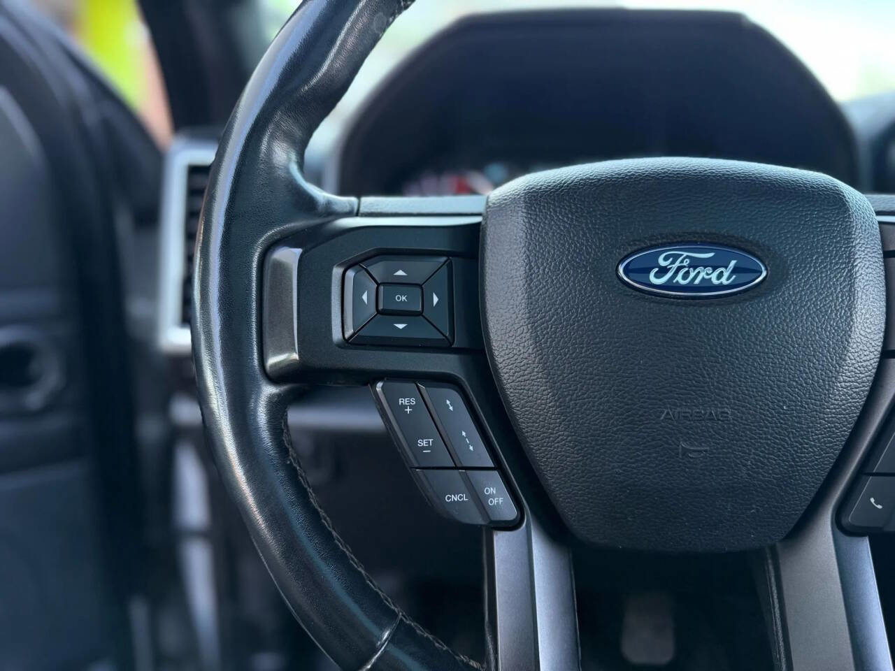 Used 2018 Ford Expedition Limited w/ Equipment Group 301A image 14